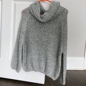 Turtle/Scoop Neck Sweater